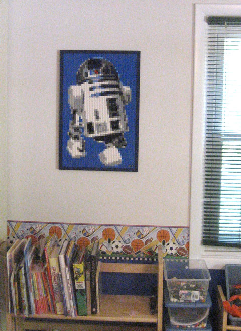 R2D2 LEGO on wall