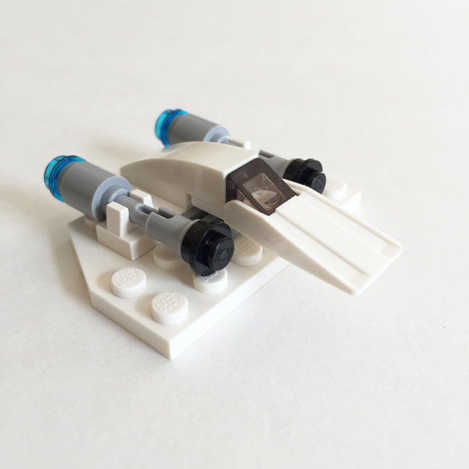 Tiny LEGO Spaceship #011
